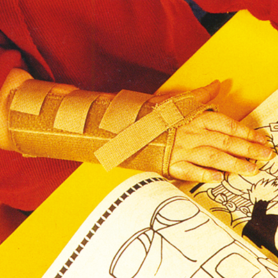 PEDIATRIC PALM BRACE